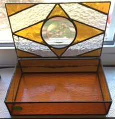 amber box with belel border